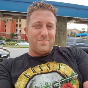 Meet your Posher, Dennis